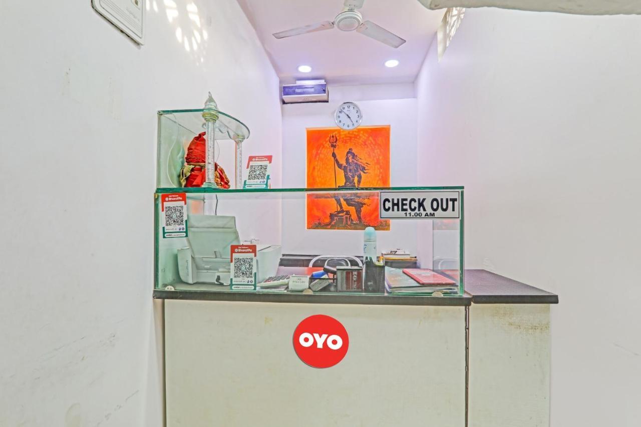 Hotel Oyo Flagship 81064 Chaudhary In à Gorakhpur Extérieur photo