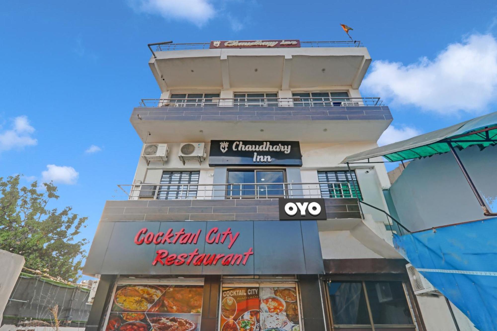 Hotel Oyo Flagship 81064 Chaudhary In à Gorakhpur Extérieur photo