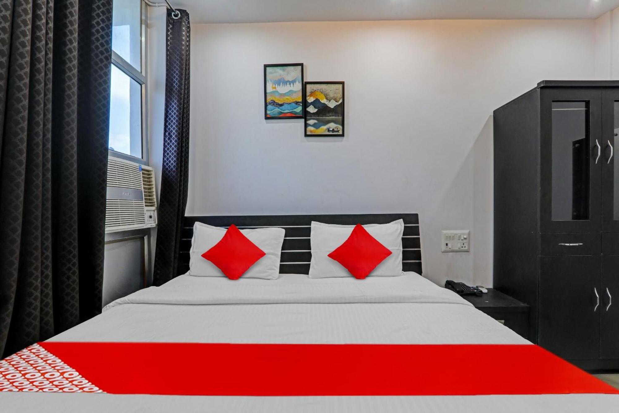 Hotel Oyo Flagship 81064 Chaudhary In à Gorakhpur Extérieur photo