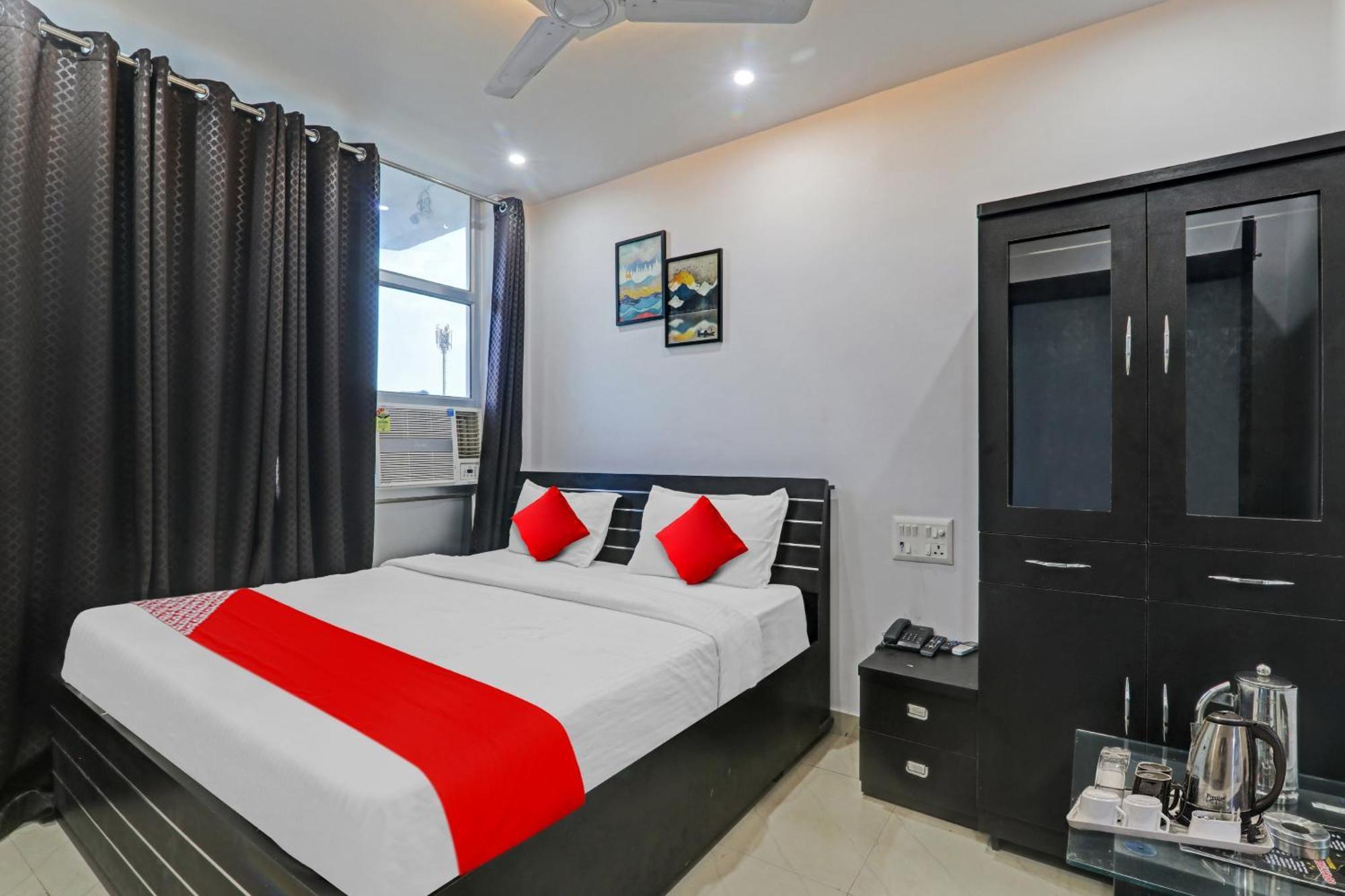 Hotel Oyo Flagship 81064 Chaudhary In à Gorakhpur Extérieur photo
